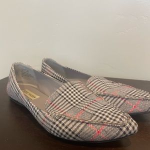 STEVE MADDEN pointed hounds tooth loafer flats